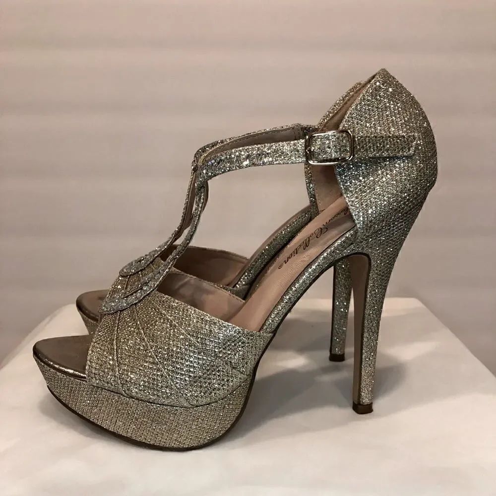 De Blossom Collection Alina nude/gold Strappy heels - Picture 4 of 15